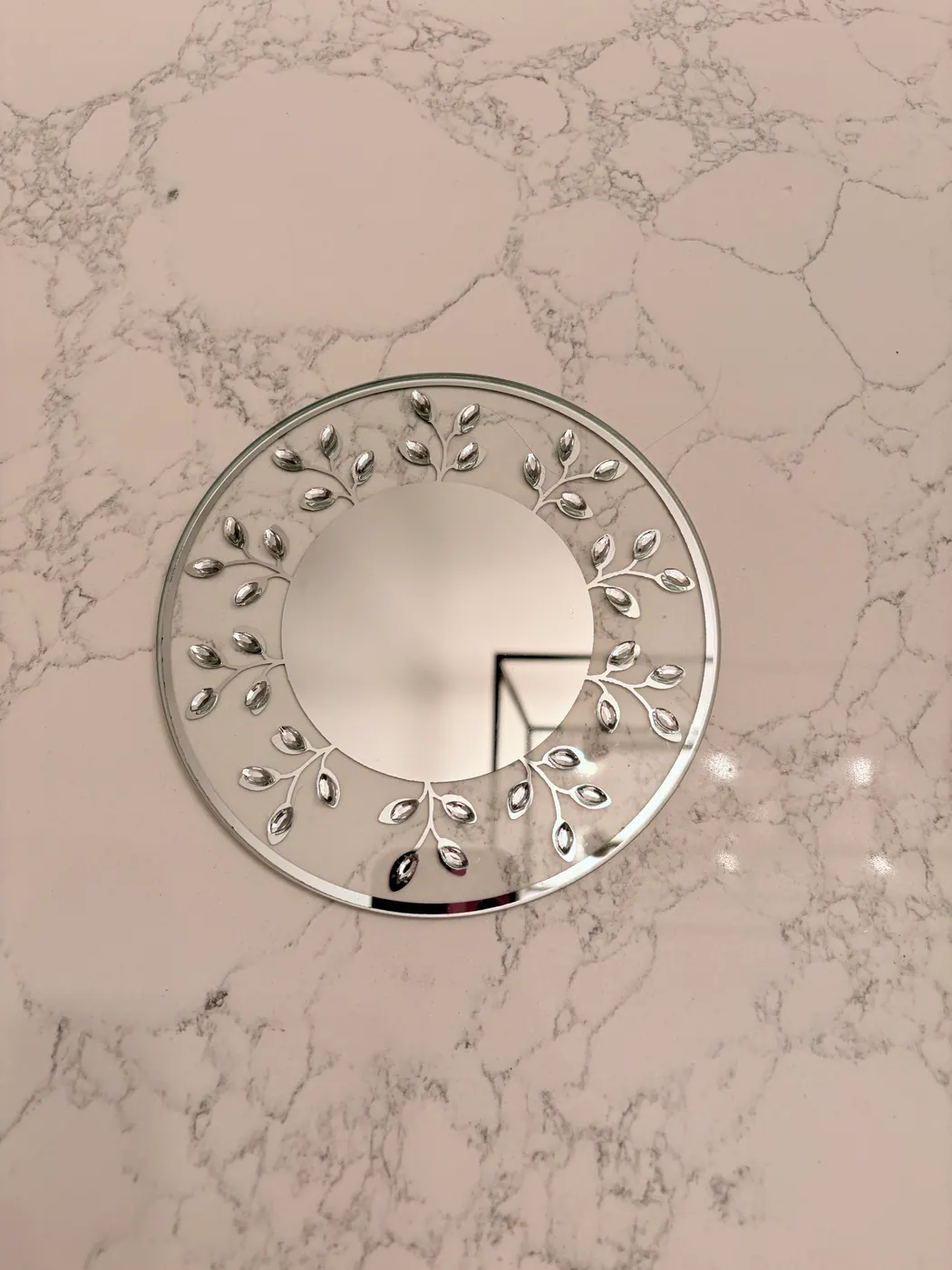 Round Mirrored Charger or Tray rental example